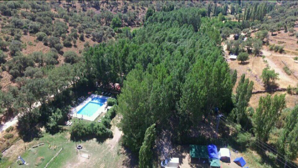 Cabanas Camping Sierra De Penascosa Bagian luar foto