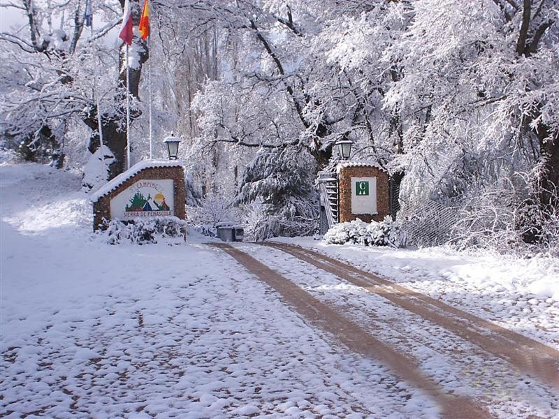 Cabanas Camping Sierra De Penascosa Bagian luar foto
