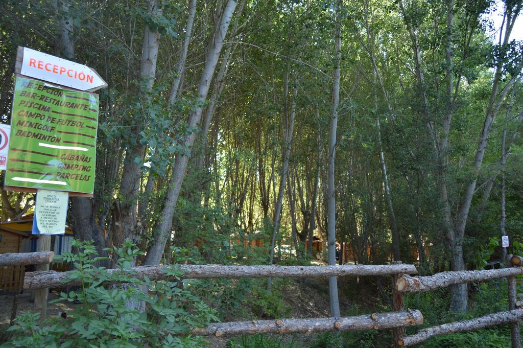 Cabanas Camping Sierra De Penascosa Bagian luar foto